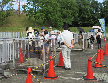 施設見学３